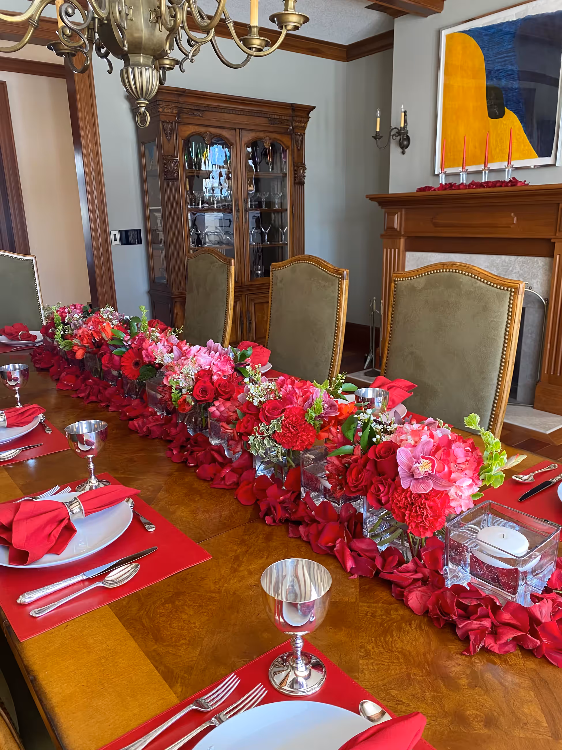 Red pink rose orchid floral runner dining room mantel
