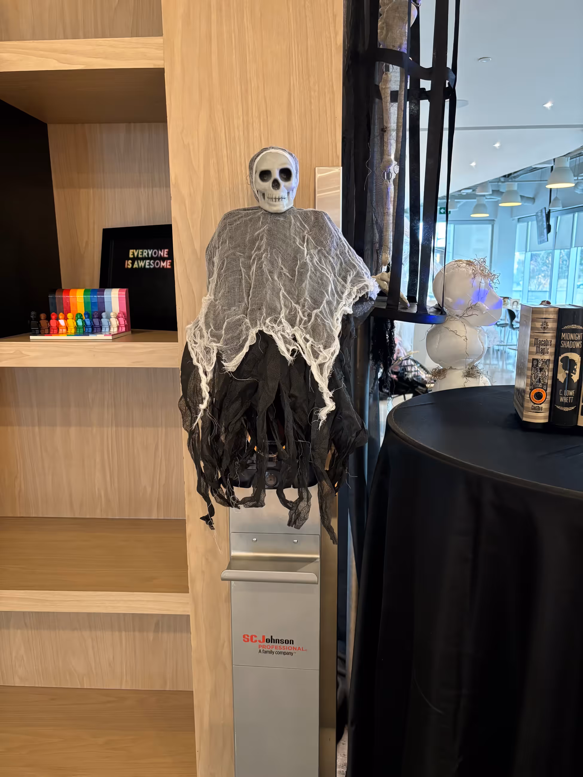 Skeleton ghost decor office halloween party
